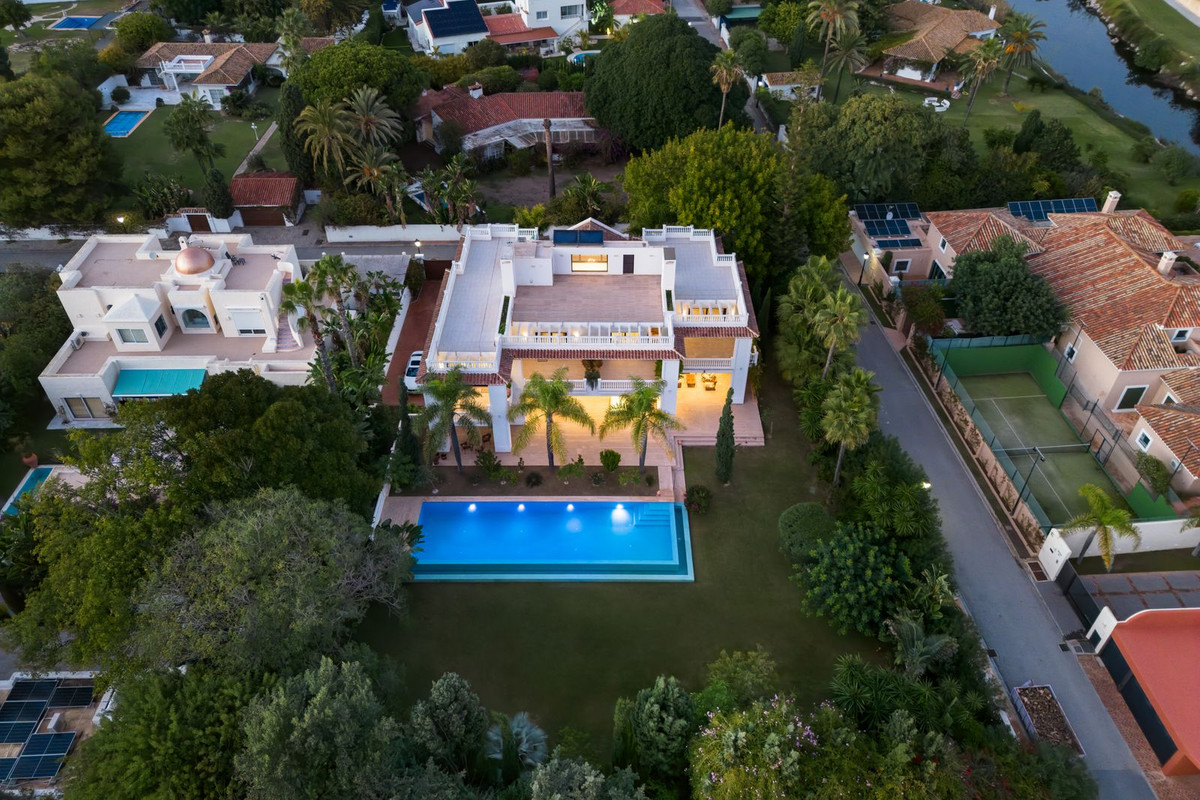 Villa for sale in Marbella