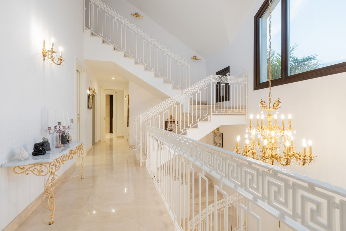 Villa for sale in Marbella