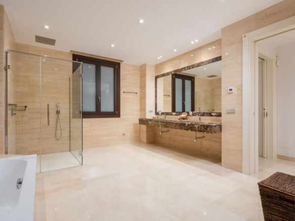 Villa for sale in Marbella