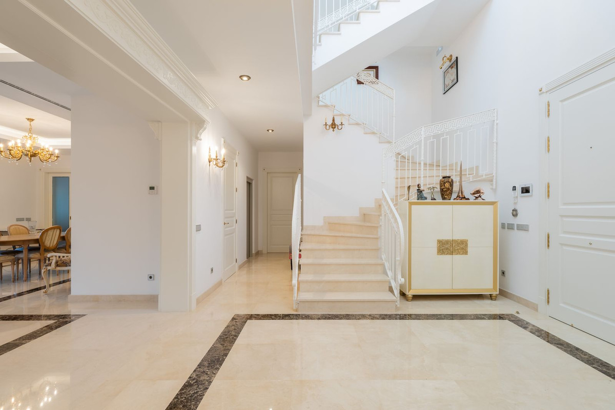 Villa for sale in Marbella