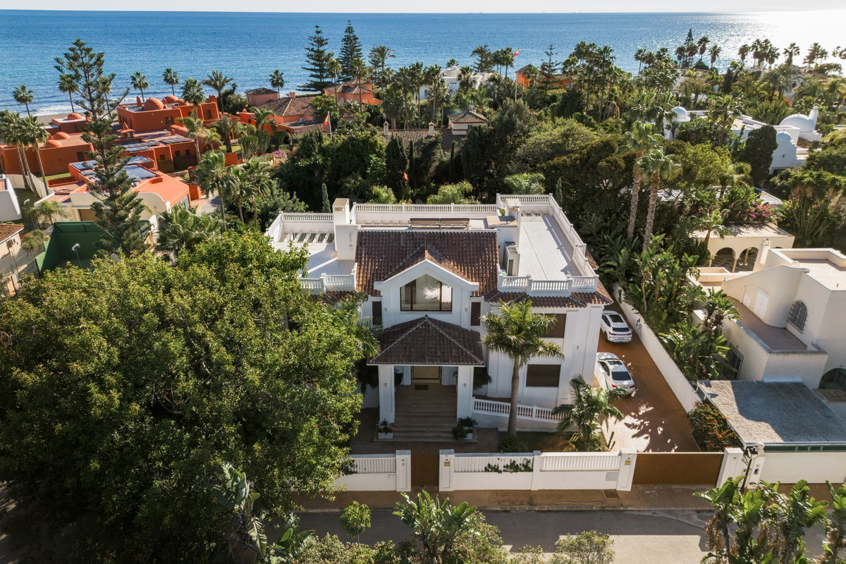 Villa for sale in Marbella