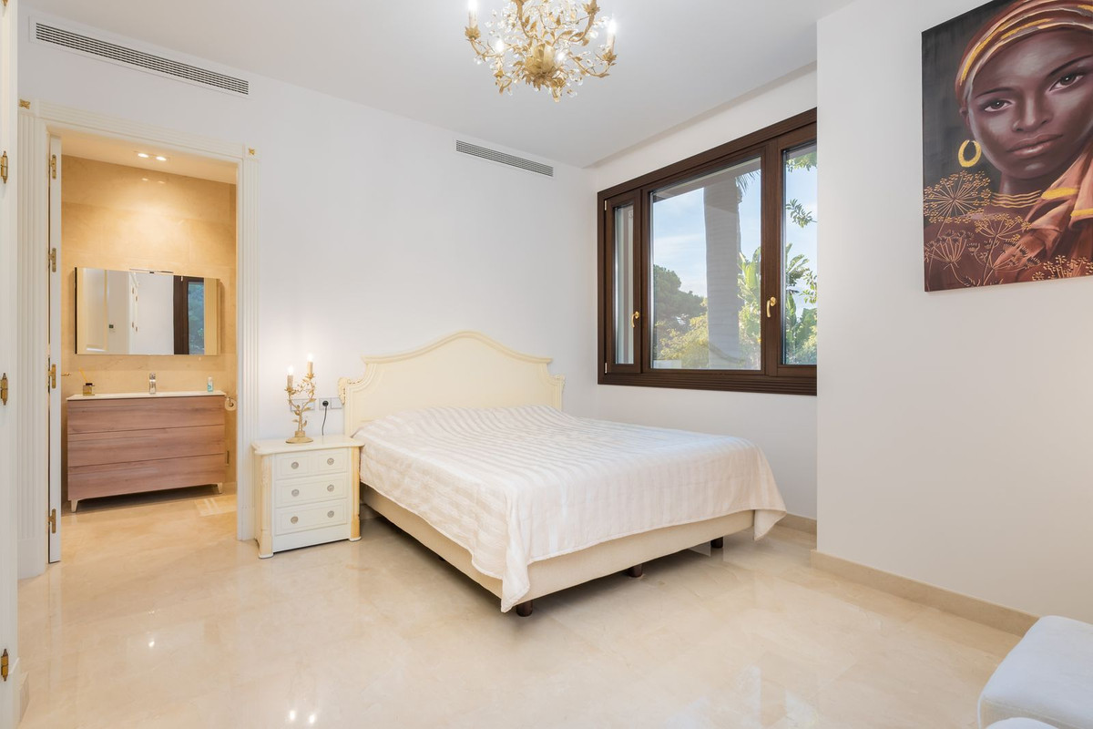 Villa for sale in Marbella