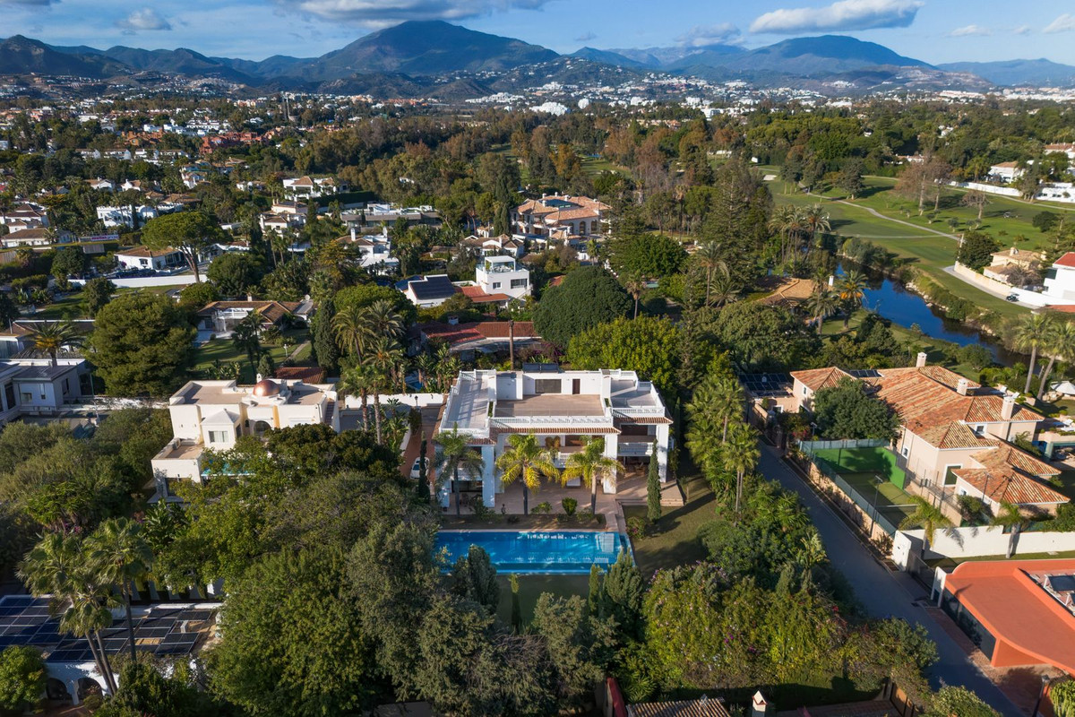 Villa for sale in Marbella