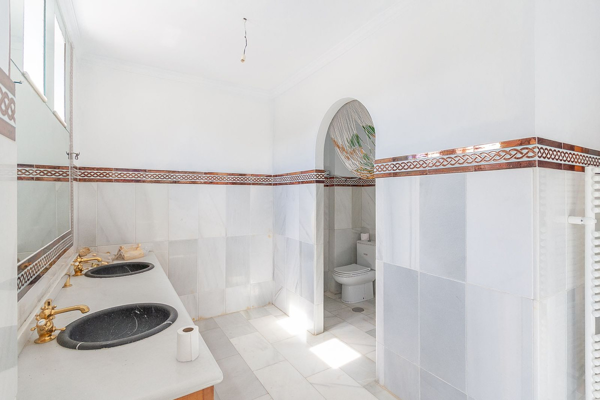 Villa for sale in Marbella