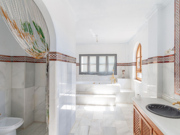 Villa for sale in Marbella
