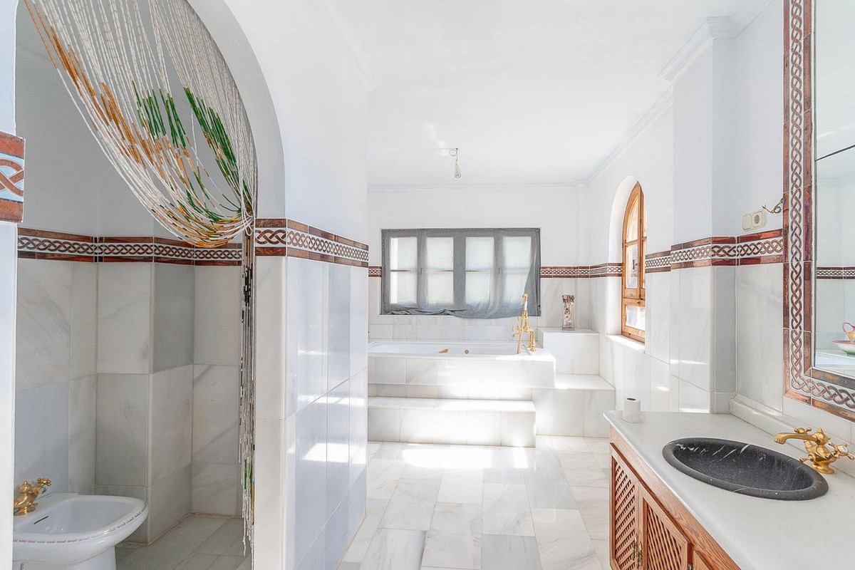 Villa for sale in Marbella
