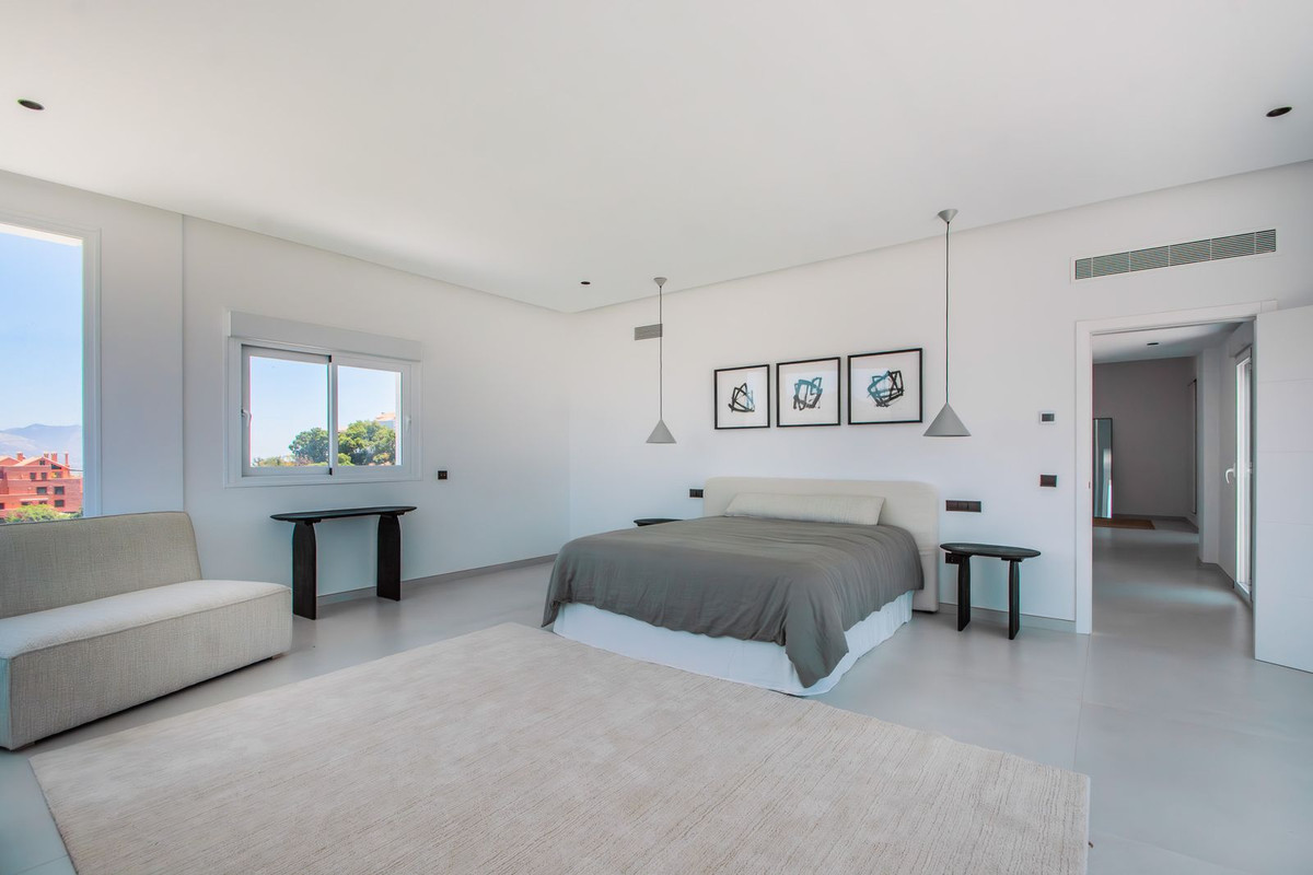 Villa for sale in Marbella