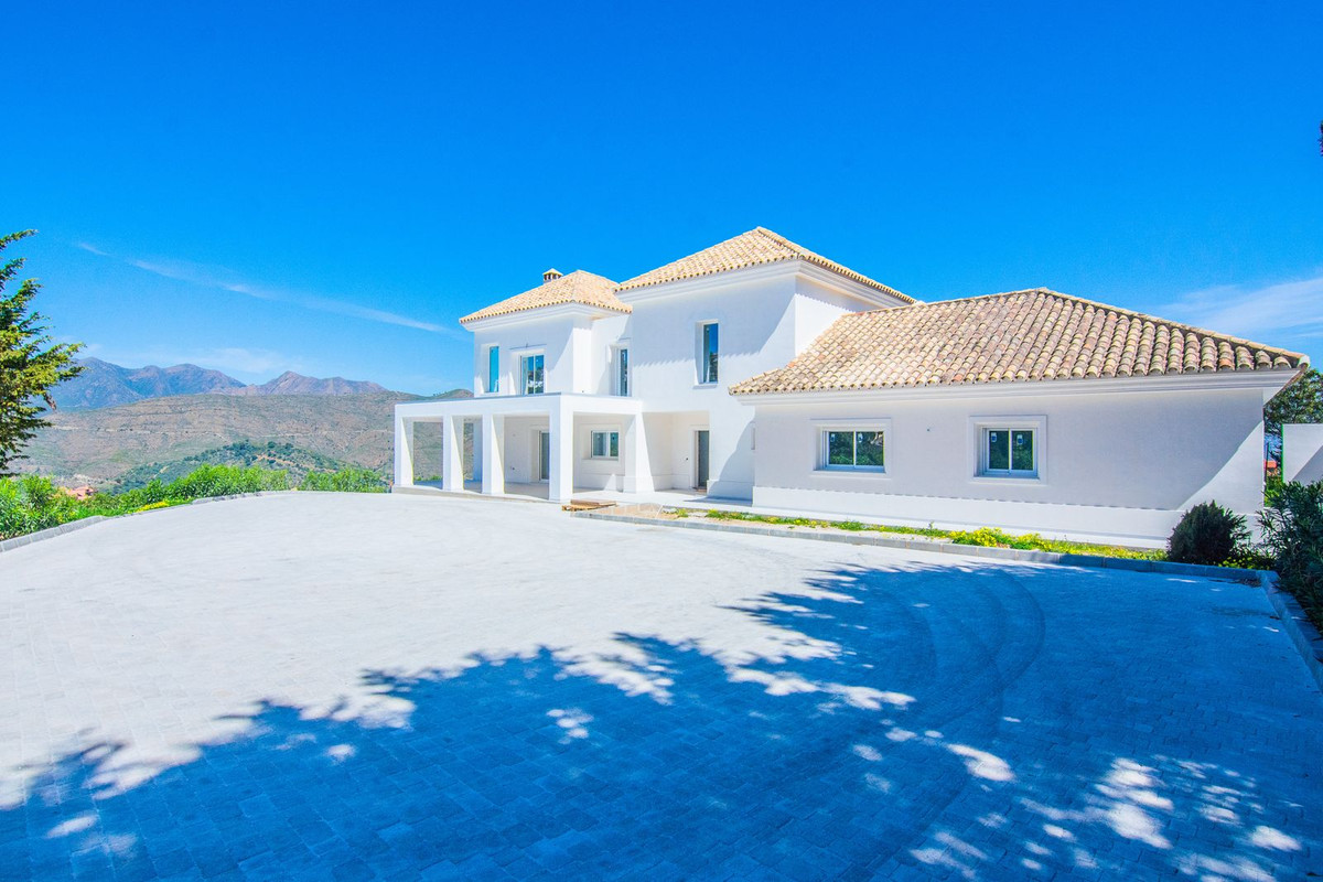 Villa for sale in Marbella