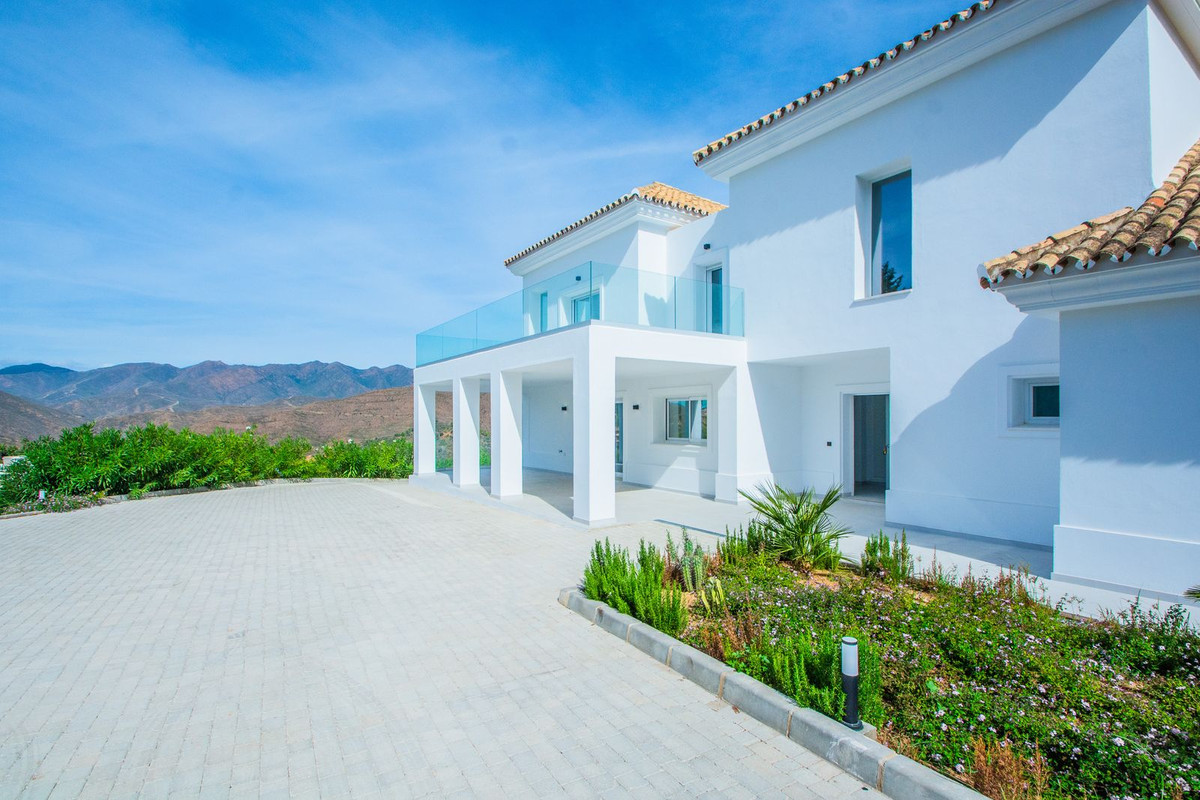 Villa for sale in Marbella