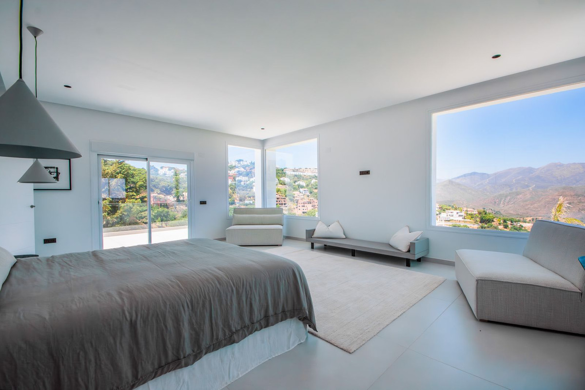 Villa for sale in Marbella