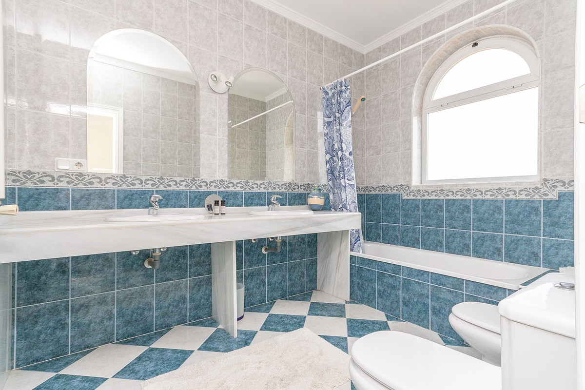 Villa for sale in Marbella