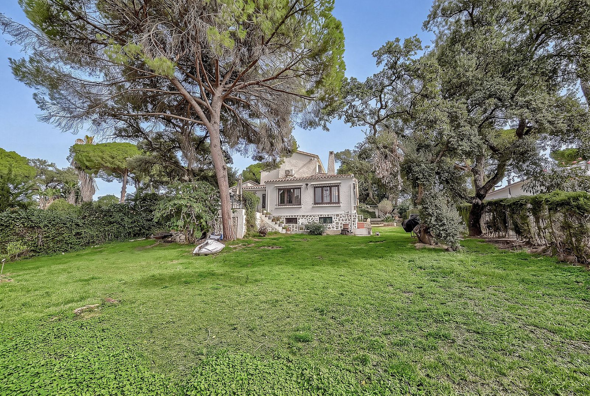 Villa for sale in Marbella