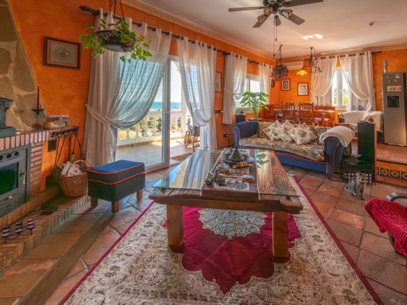 Villa for sale in Mijas