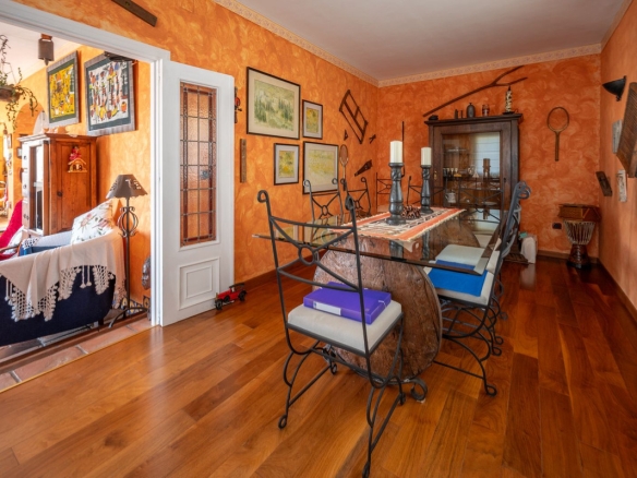 Villa for sale in Mijas