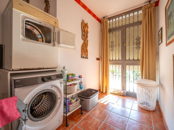 Villa for sale in Mijas