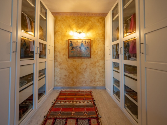 Villa for sale in Mijas