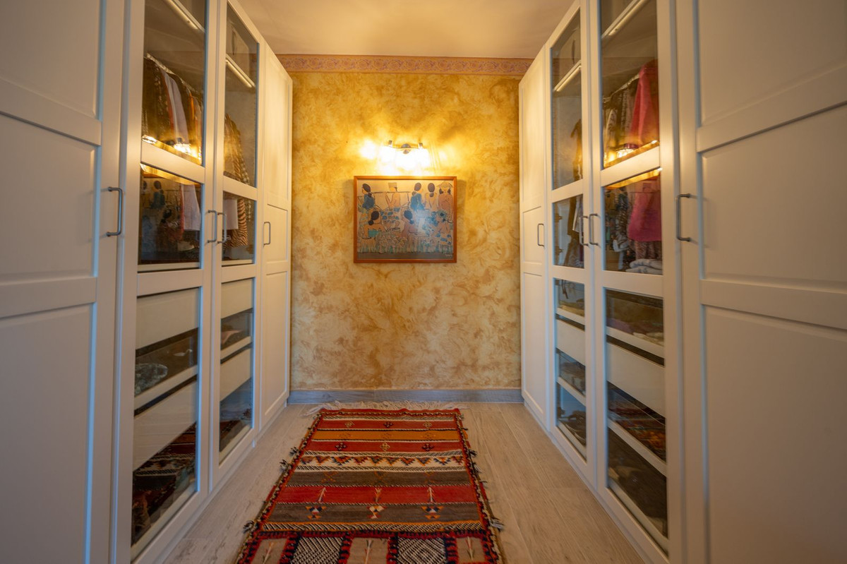 Villa for sale in Mijas