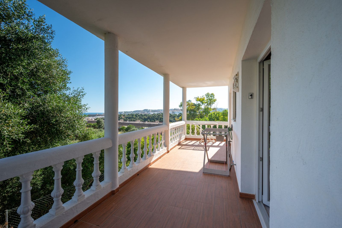 Villa for sale in Mijas