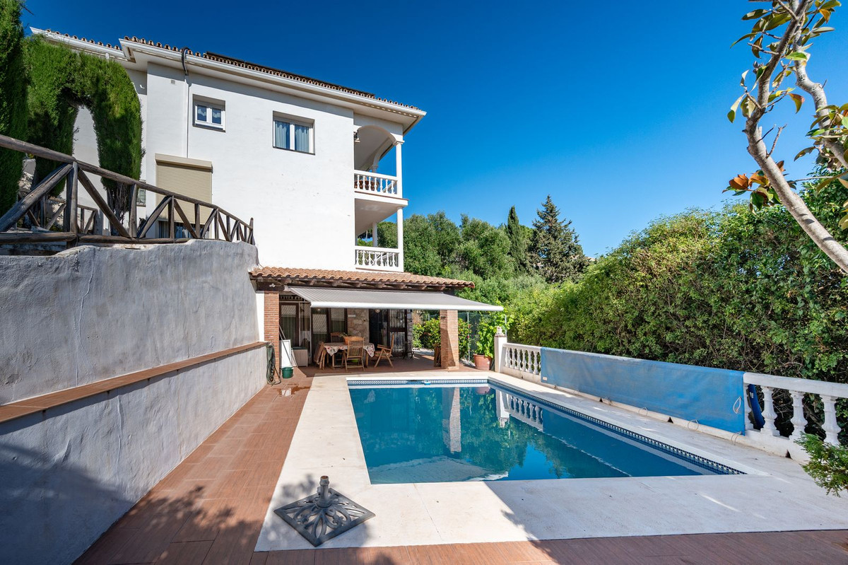 Villa for sale in Mijas