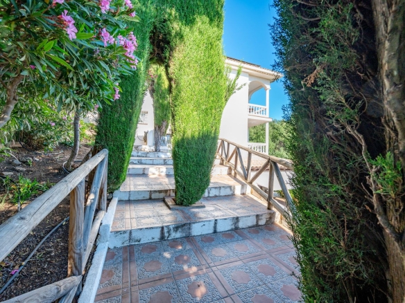 Villa for sale in Mijas