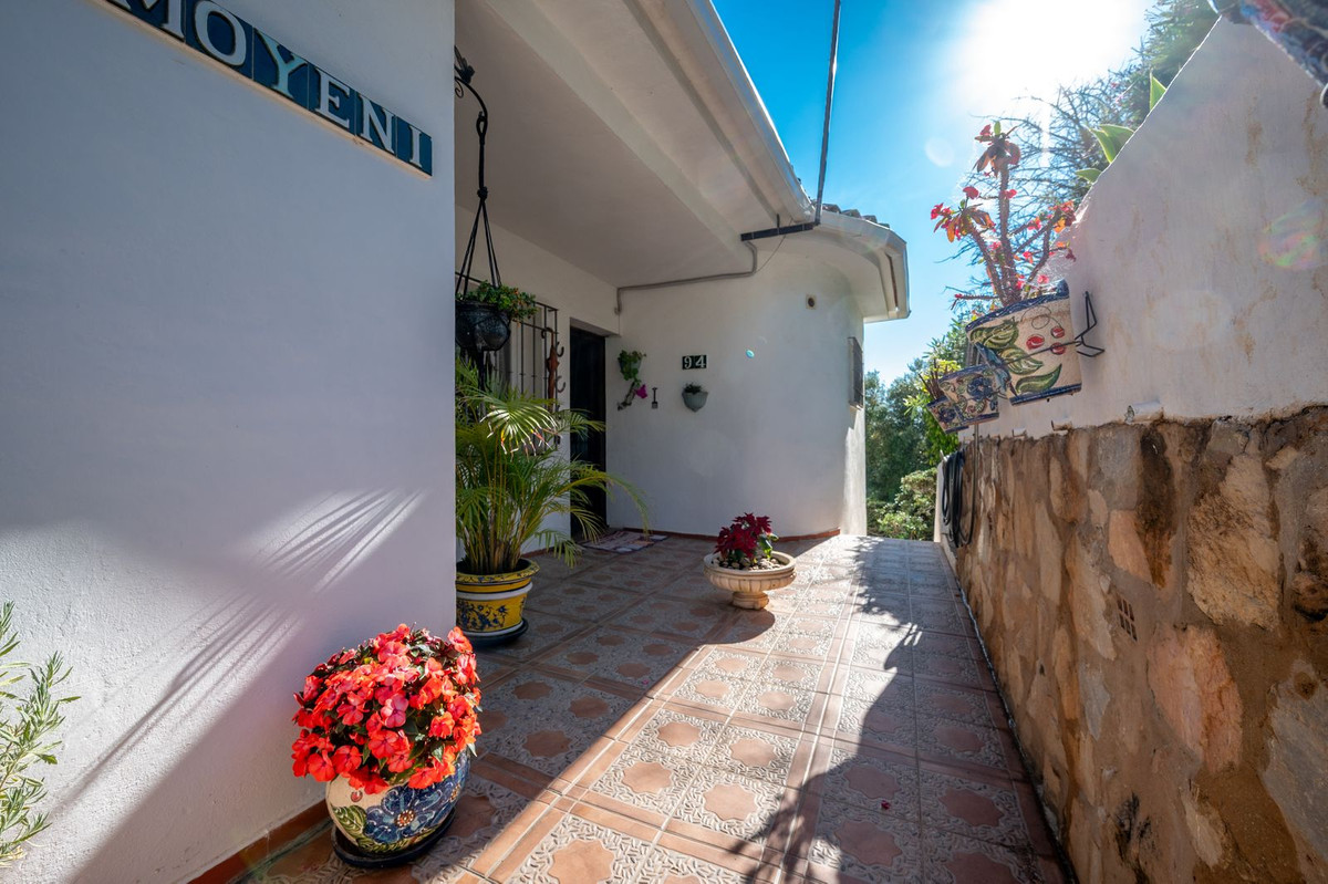 Villa for sale in Mijas