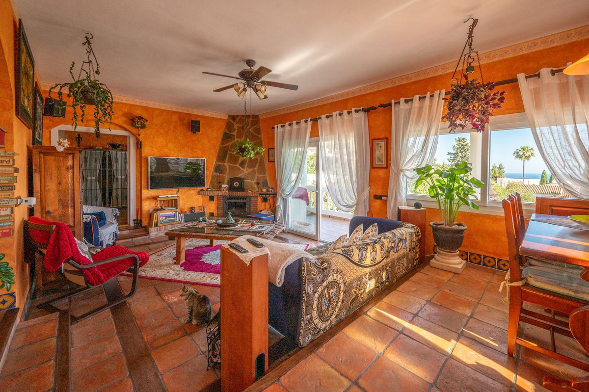 Villa for sale in Mijas