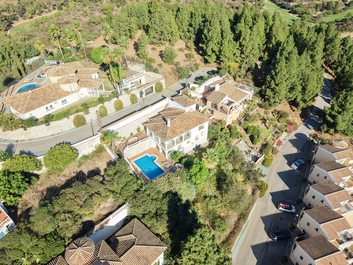 Villa for sale in Mijas
