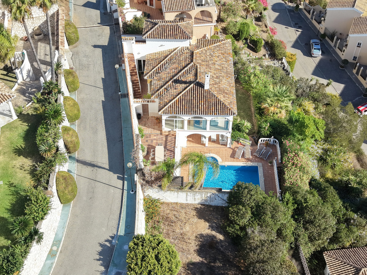 Villa for sale in Mijas