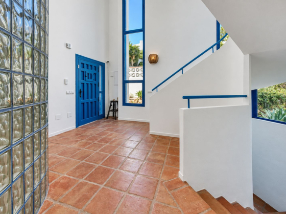 Villa for sale in Mijas