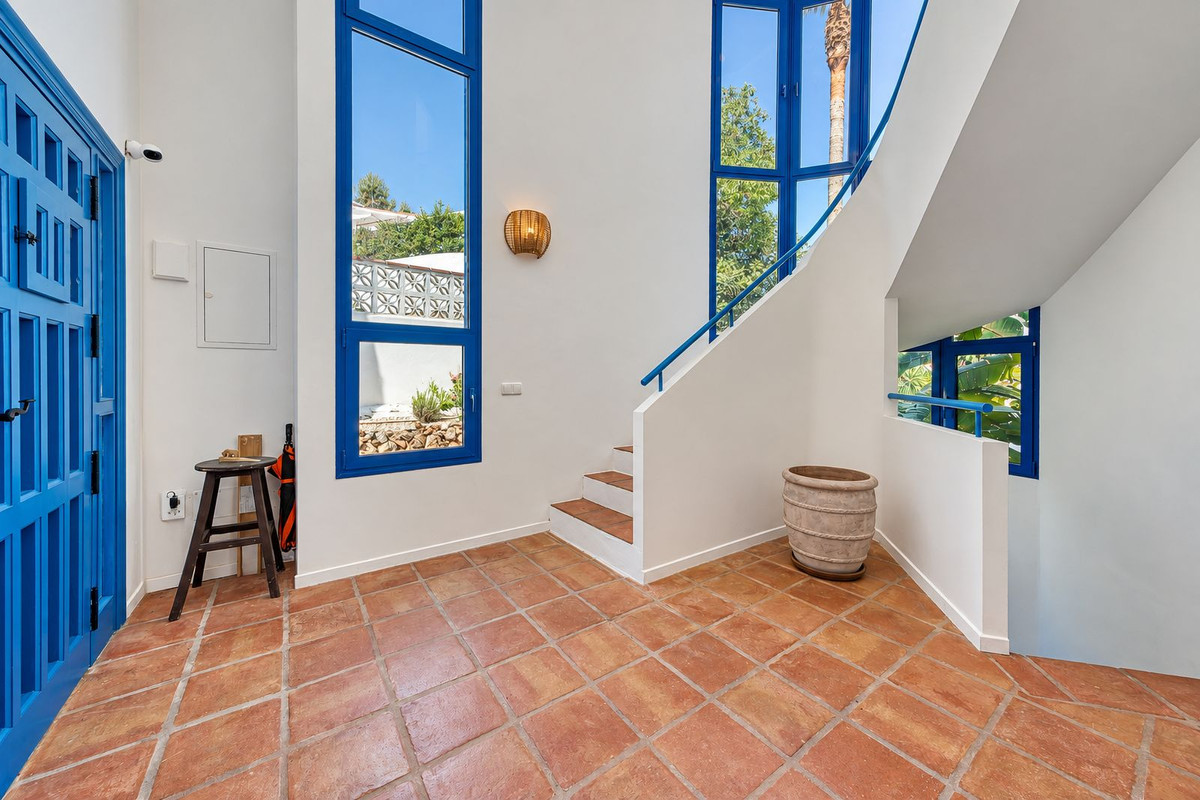 Villa for sale in Mijas