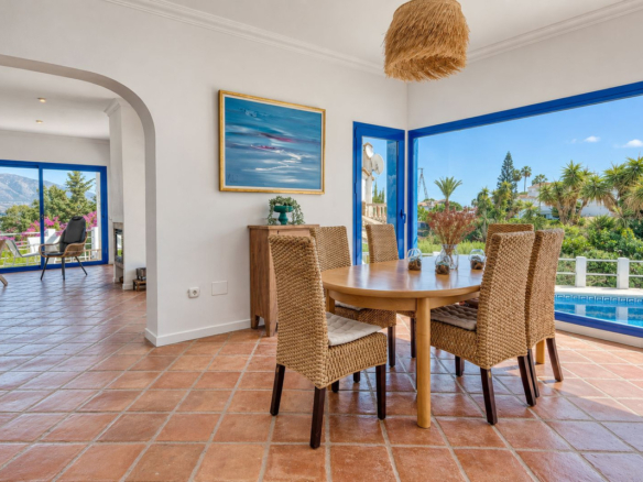Villa for sale in Mijas