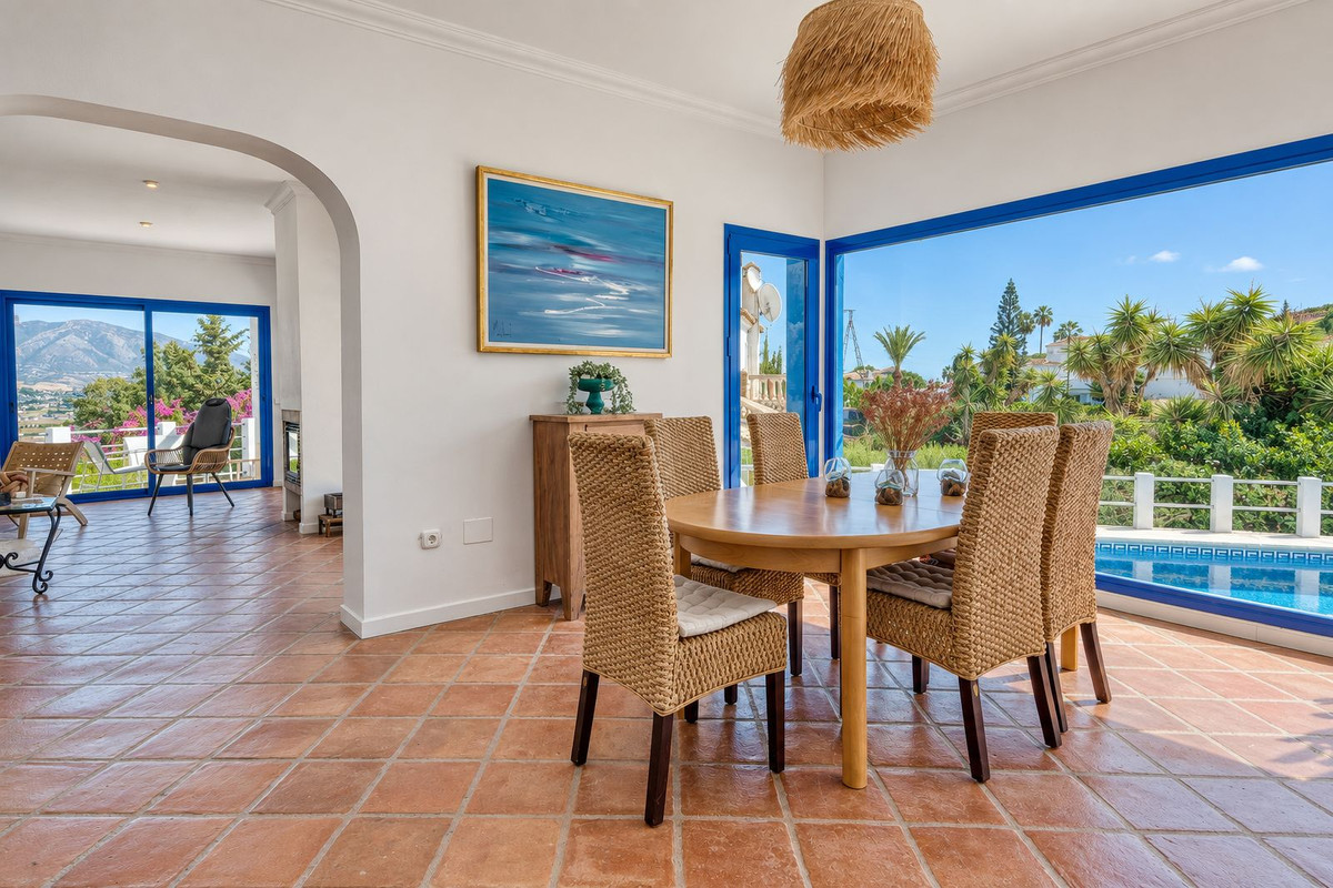 Villa for sale in Mijas