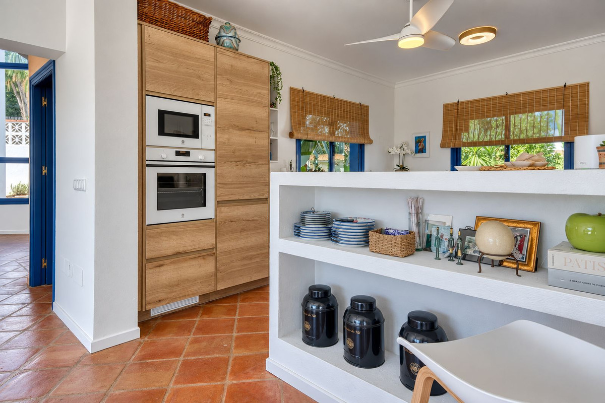 Villa for sale in Mijas