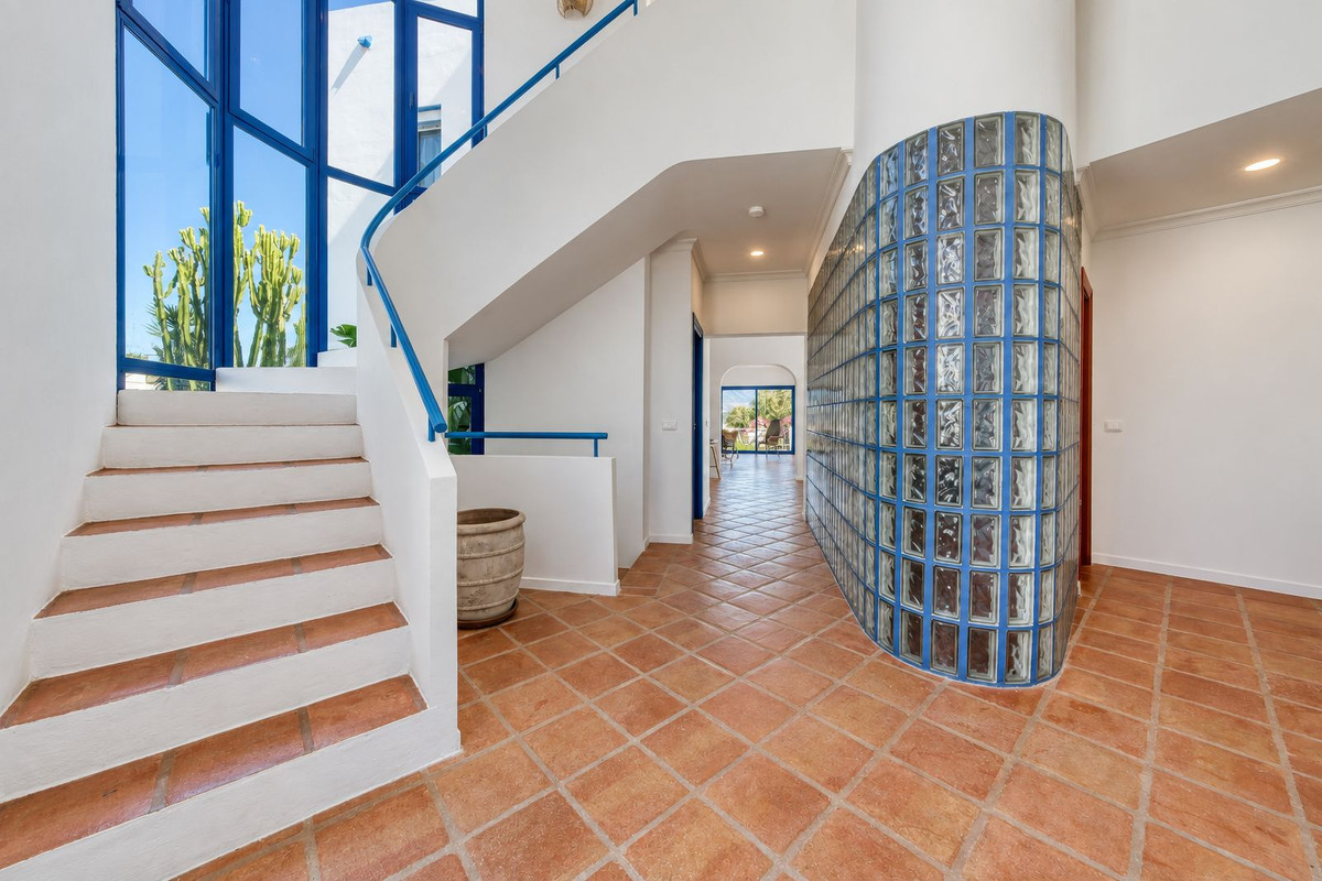 Villa for sale in Mijas