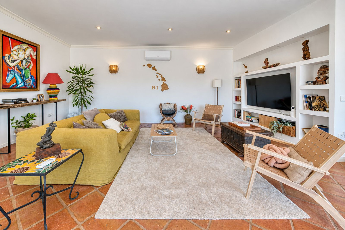 Villa for sale in Mijas