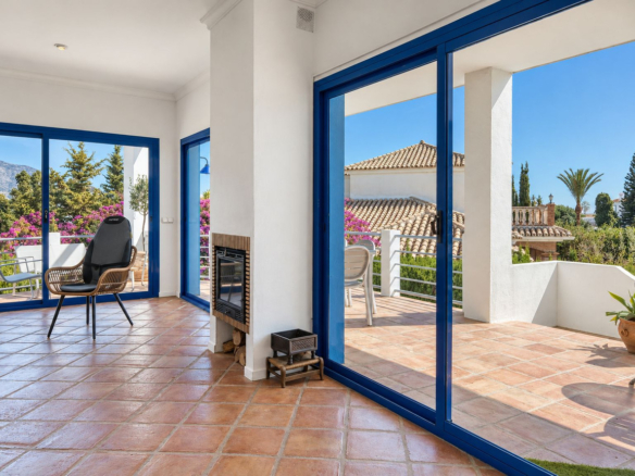 Villa for sale in Mijas