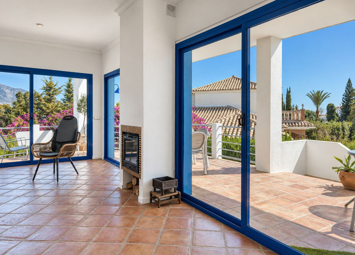 Villa for sale in Mijas