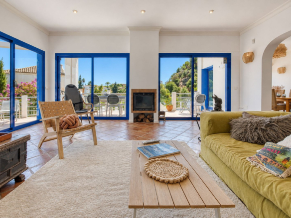 Villa for sale in Mijas
