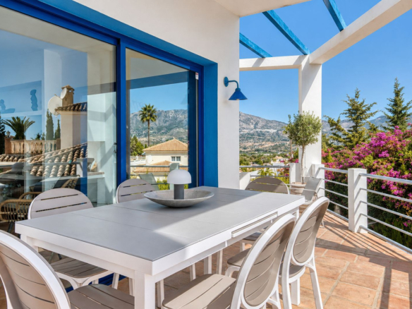 Villa for sale in Mijas