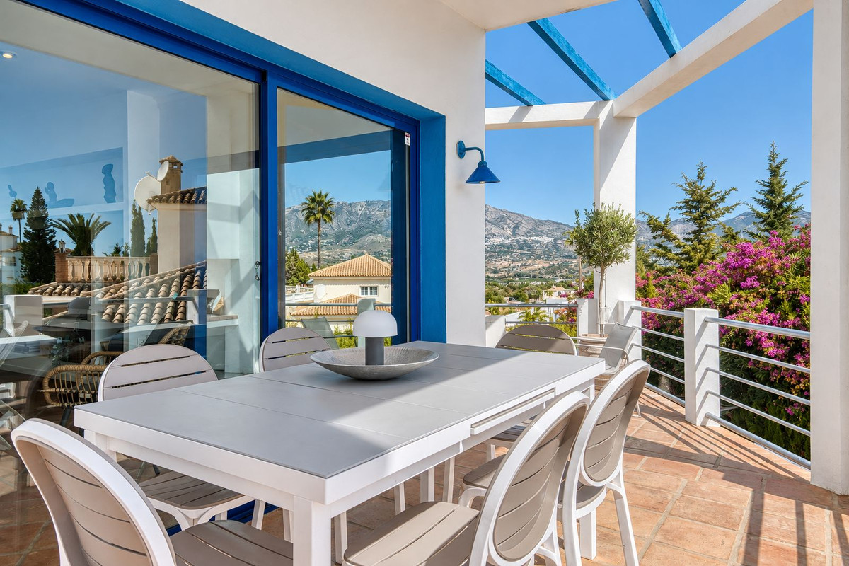 Villa for sale in Mijas