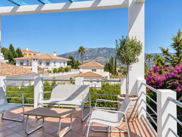 Villa for sale in Mijas