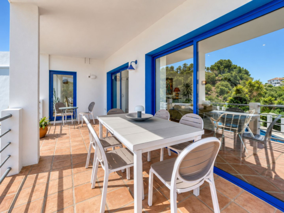 Villa for sale in Mijas