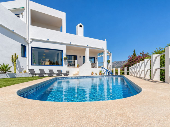 Villa for sale in Mijas