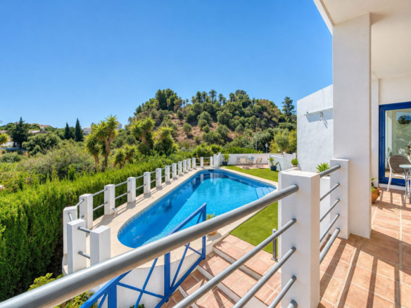 Villa for sale in Mijas