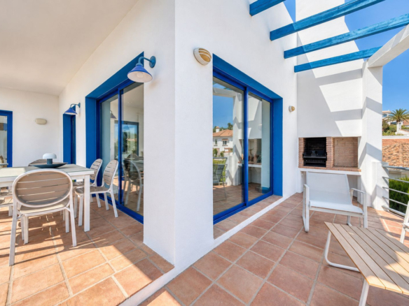 Villa for sale in Mijas