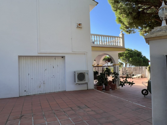 Villa for sale in Mijas
