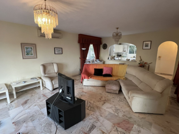 Villa for sale in Mijas
