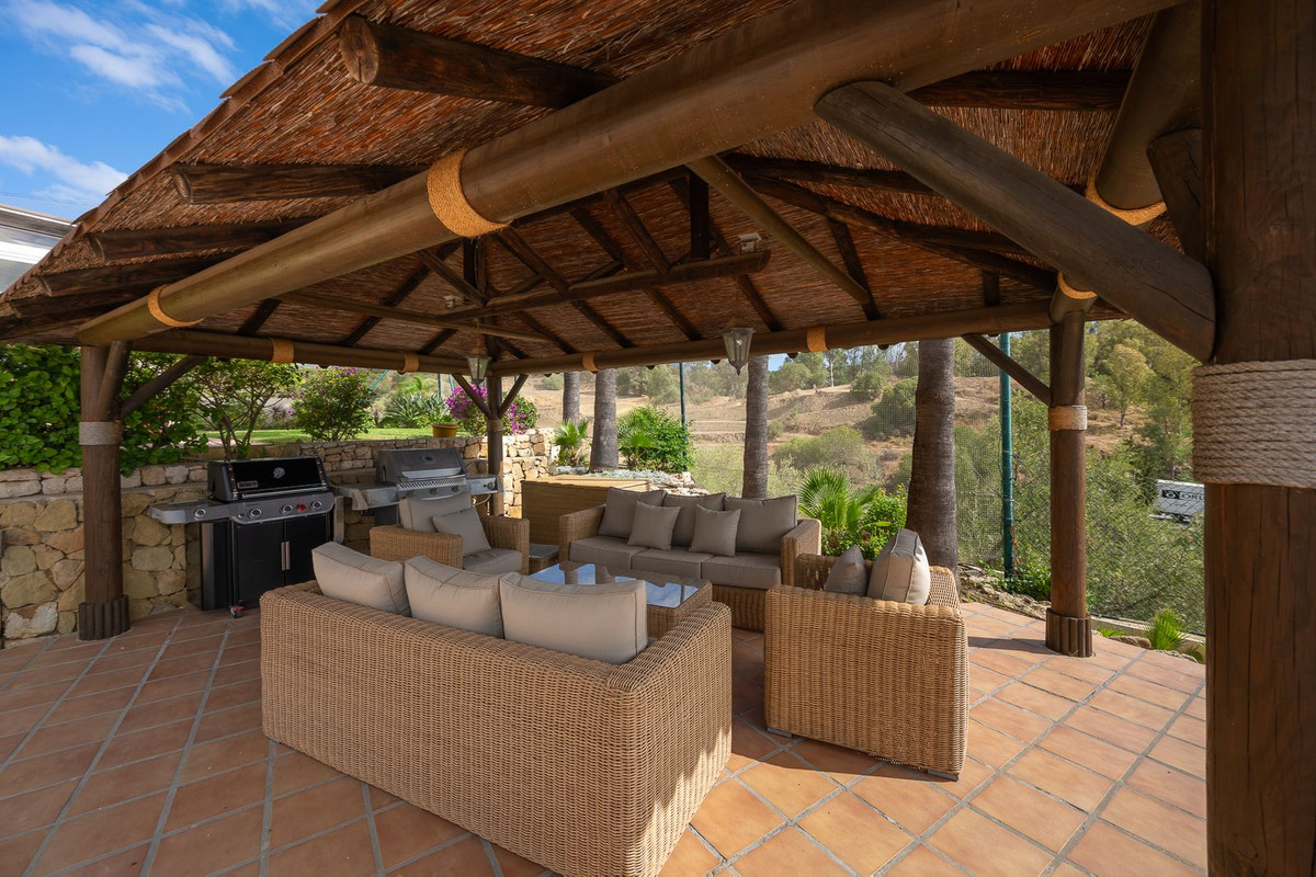 Villa for sale in Mijas
