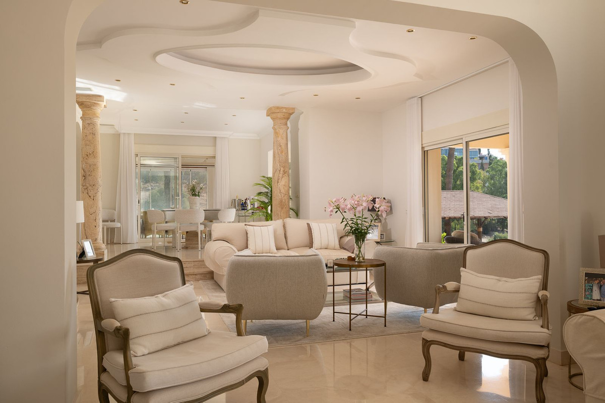Villa for sale in Mijas