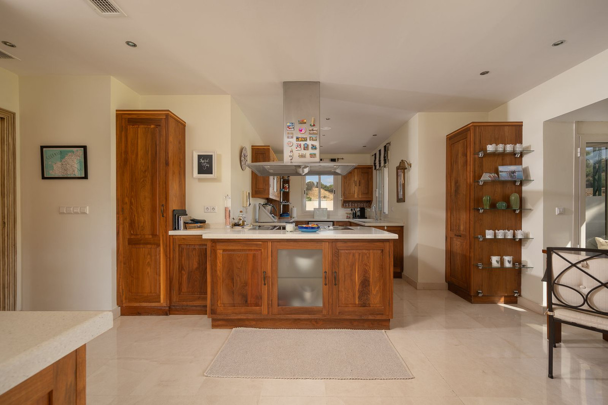 Villa for sale in Mijas